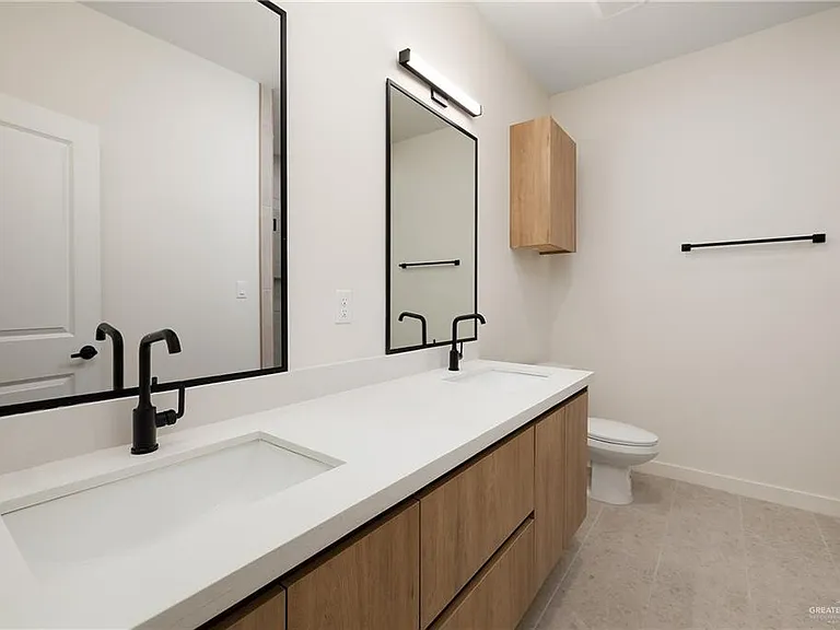 11501 N 25th St #3 — Photo 20