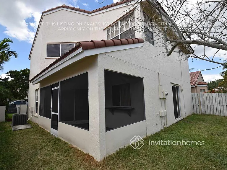 1282 Seagrape Cir — Photo 12