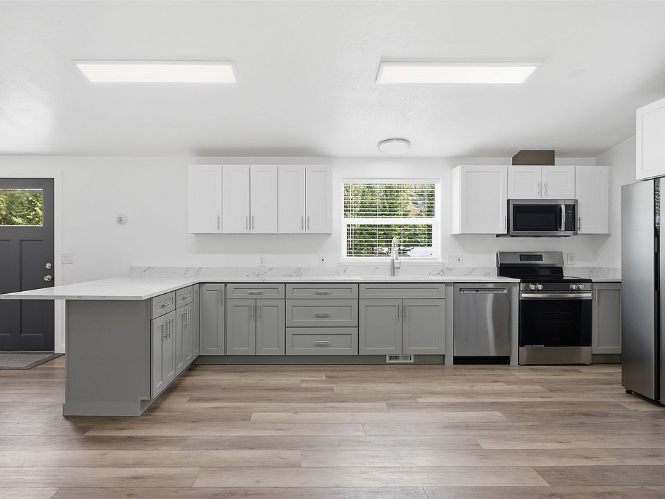 1st image of 298 Terrace Ct