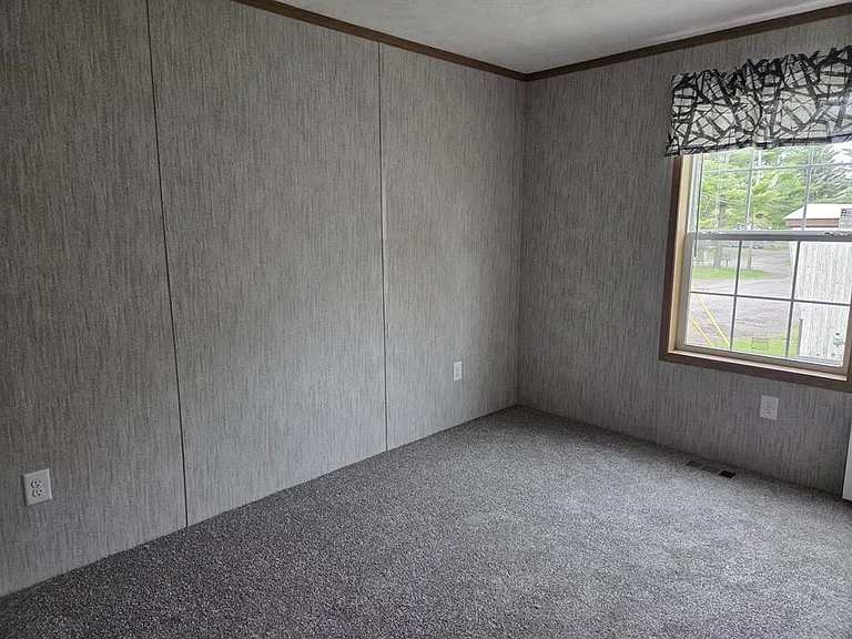 410 Donegal Dr — Photo 19