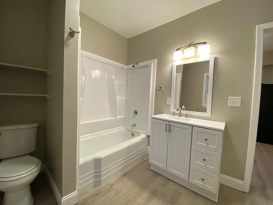 Full bathroom