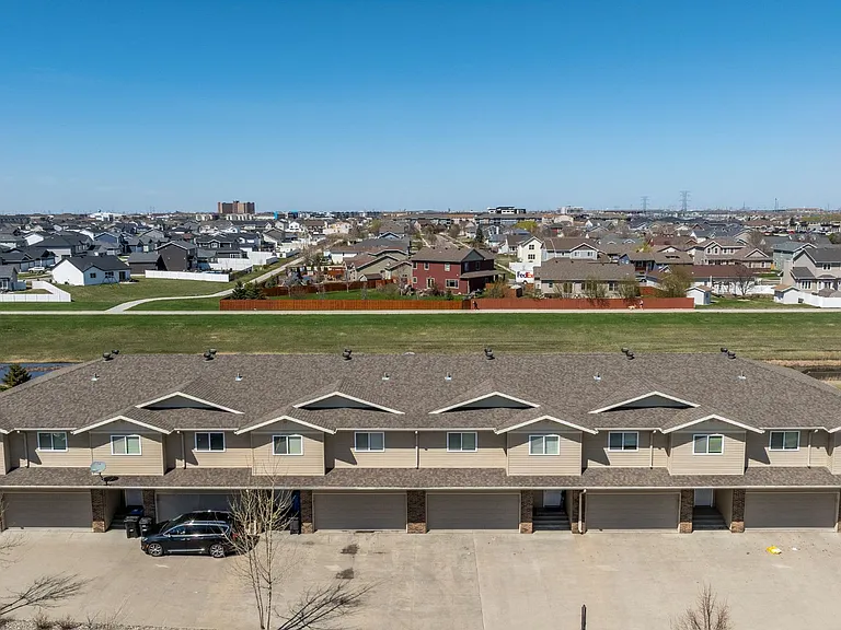Town Square Townhomes — Photo 1