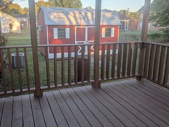5th image of 205 Maple Grove Ave