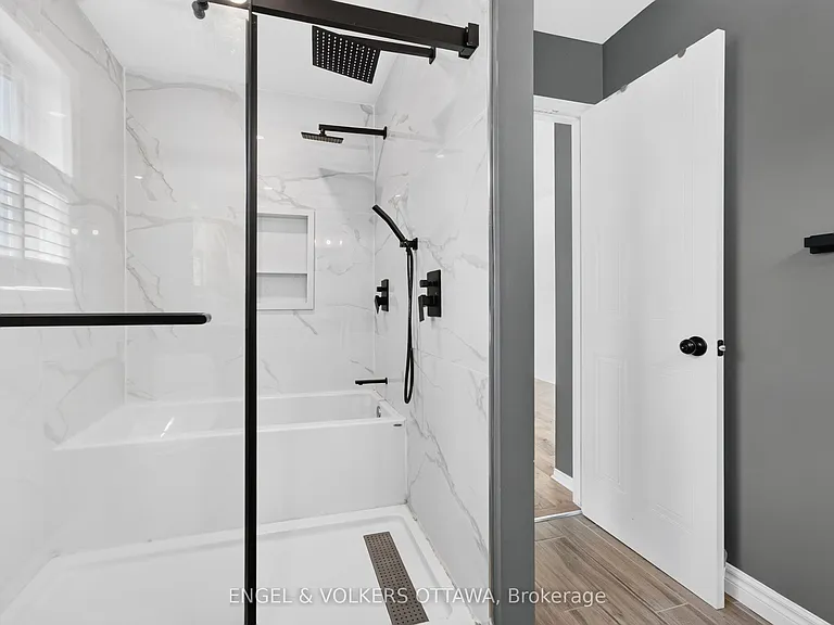 2123 Esprit Dr — Photo 31