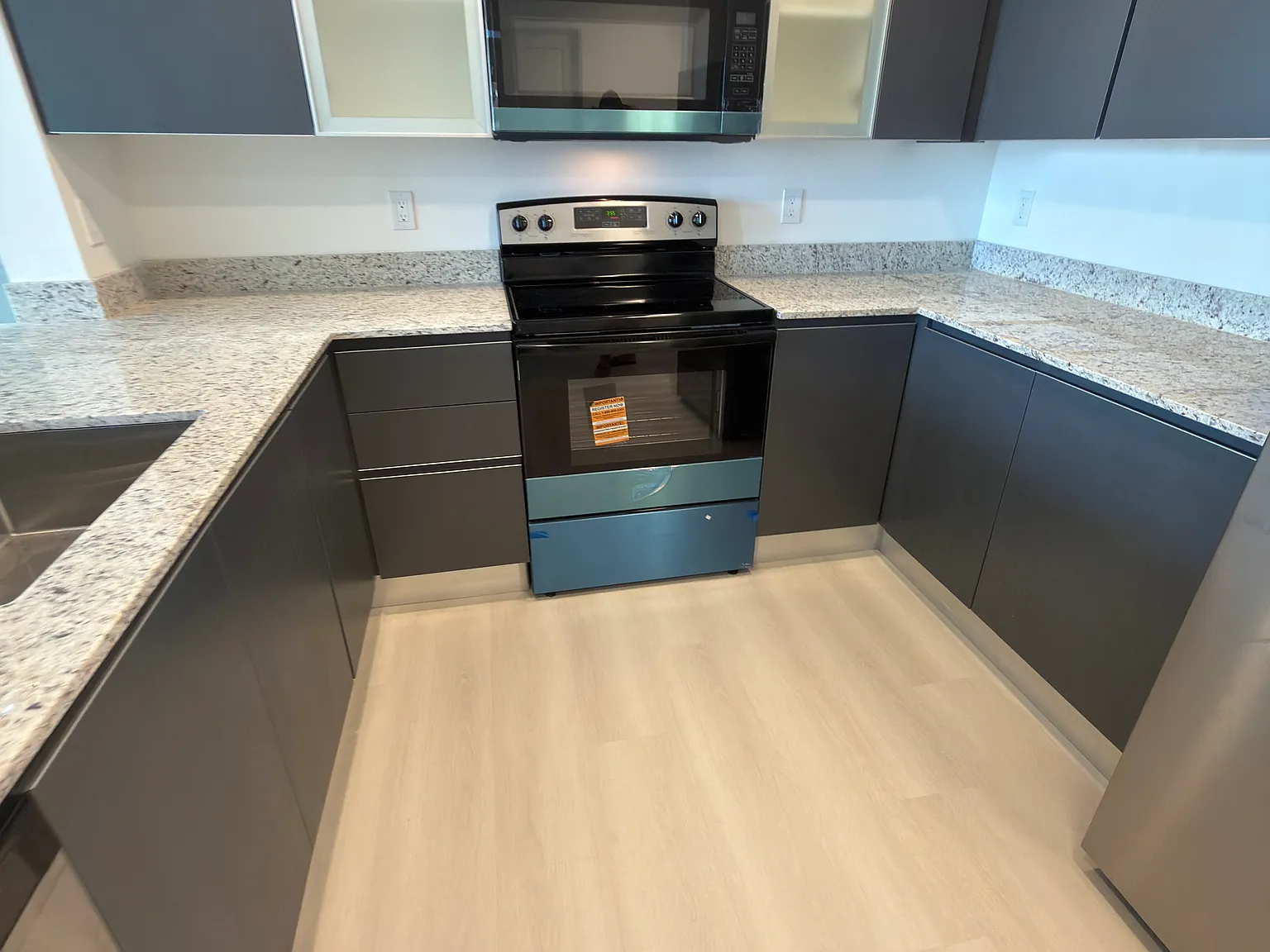 2 bed, 1023 sqft, $1,750 — Photo 2