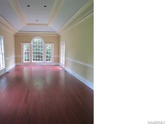 3rd image of 3116 Southview Ave