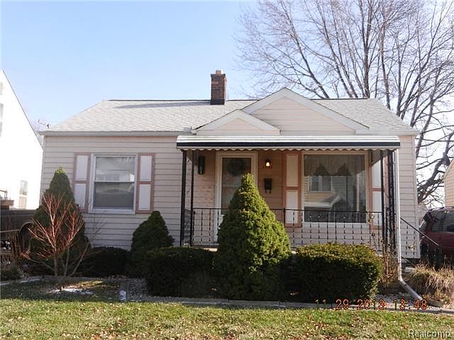 1st image of 1661 Chandler Ave