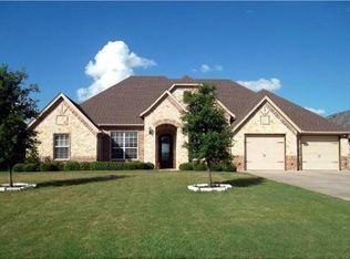 3527 Abes Landing Dr, Granbury, TX 76049
