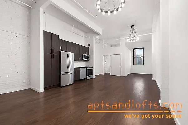 Rented by aptsandlofts.com | media 2
