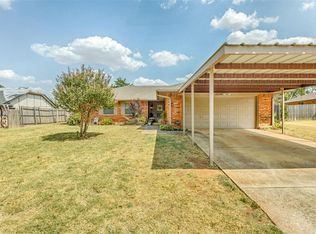 11824 Larkdale Dr, Yukon, OK 73099