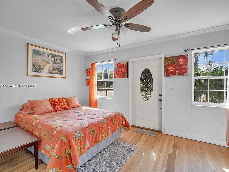 1635 Hollywood Blvd — Photo 19
