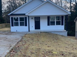 341 W Outer Dr, Oak Ridge, TN 37830