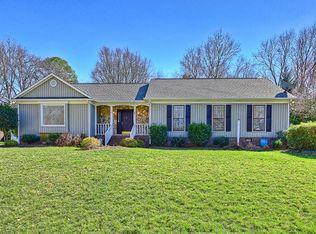 2013 Lynbridge Dr, Charlotte, NC 28270