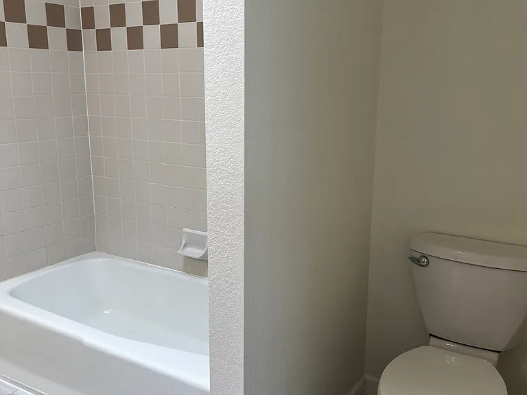 2900 Vista Del Rey NE #20A — Photo 18