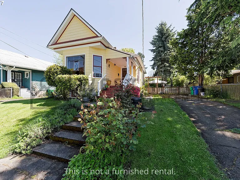 3944 SE 33rd Pl — Photo 1