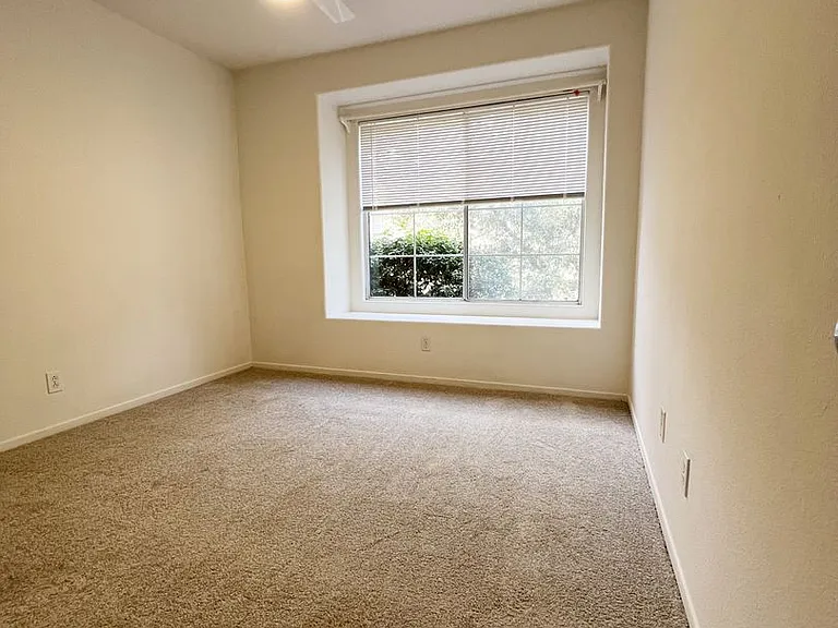 12625 El Camino Real #D — Photo 13