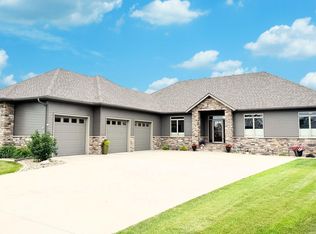 4517 Allyson Ct, Moorhead, MN 56560