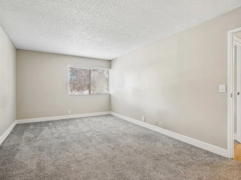 Brighton Place Apartments — Photo 53