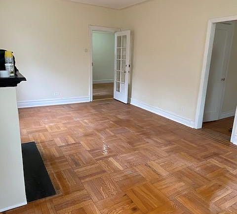 3rd image of 2437 Lurting Ave Floor 2