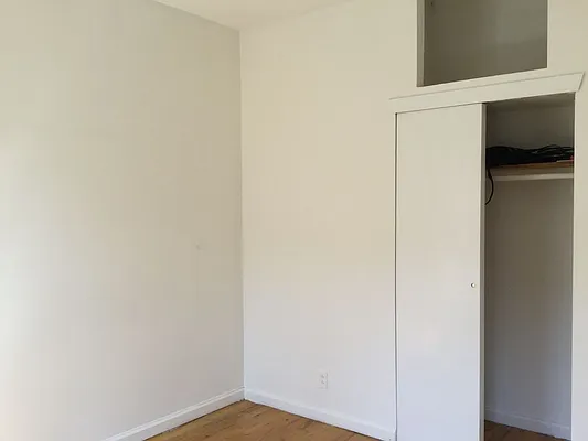 Rented by Sky Management | media 40