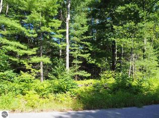 10948 Cedar Hedge Trl, Interlochen, MI 49643