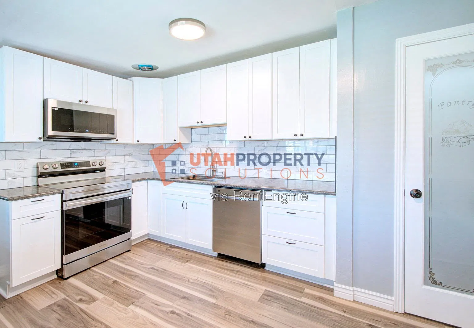 3 bed, 1.0 bath, 1316 sqft, $2,495 — Photo 3