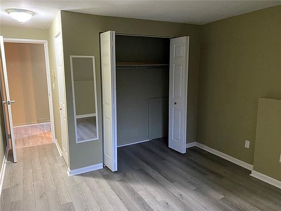 3rd image of 330 Village Blvd N