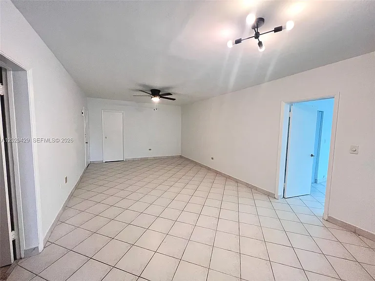 10178 Collins Ave #107 — Photo 11