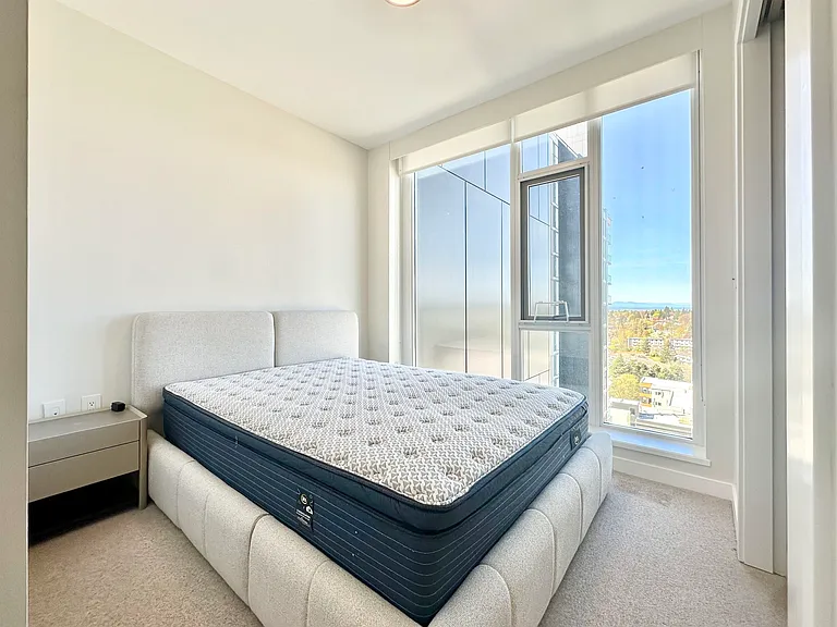 7433 Cambie St #1907 — Photo 8