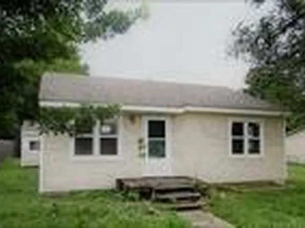 516 E Ashland St, Nevada, MO 64772