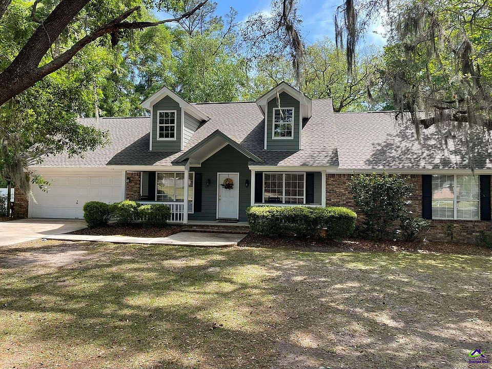 1st image of 100 S Pointe Dr
