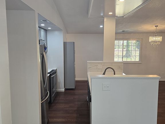 3rd image of 3226 Piney Grove Rd