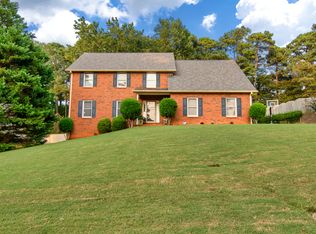 1436 Maple Ridge Dr, Suwanee, GA 30024