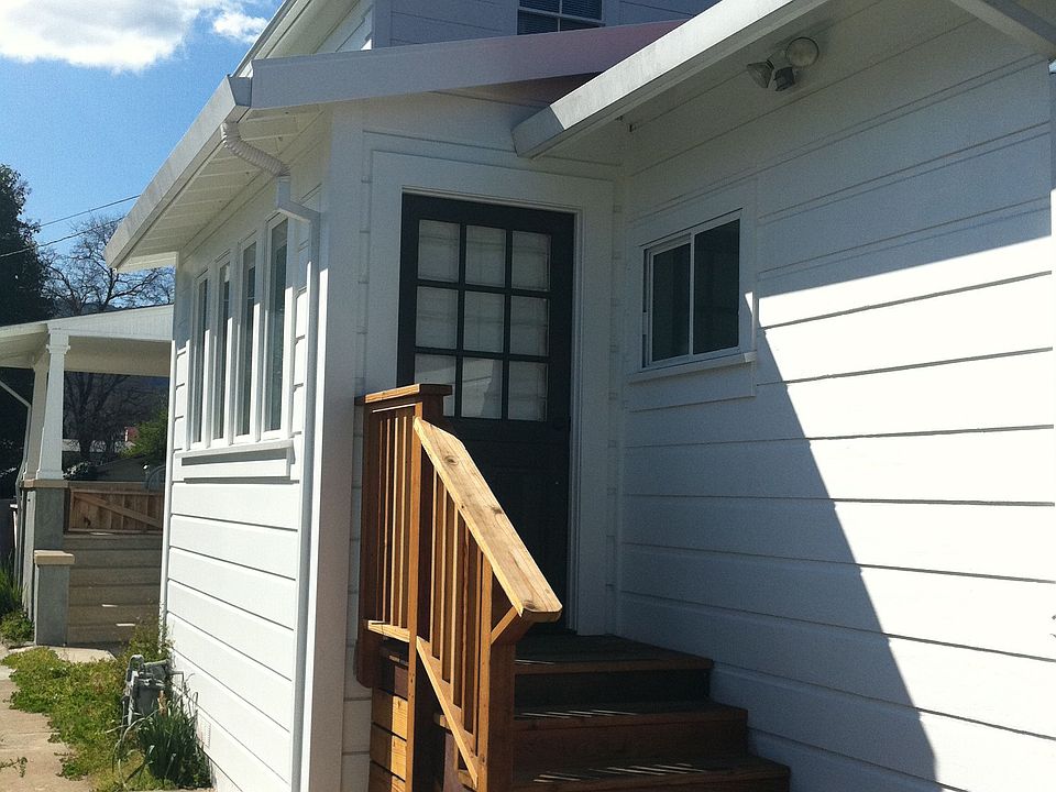 2nd image of 1132 Church St
