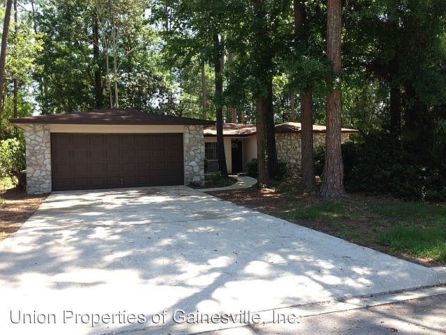 1st image of 5929 NW 32nd St
