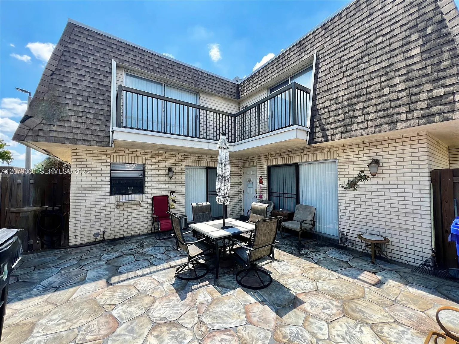 Bay Tree Patio Homes Cond — Photo 2