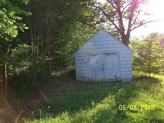 2nd image of 3419 Oswald St