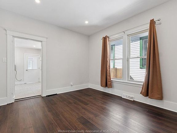 5th image of 855 Lincoln Rd