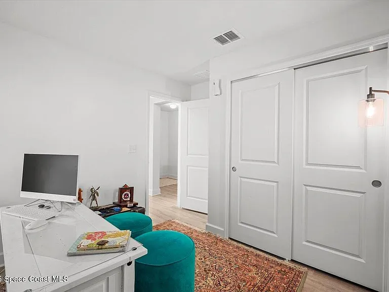 527 Glaspell Cir SE — Photo 32