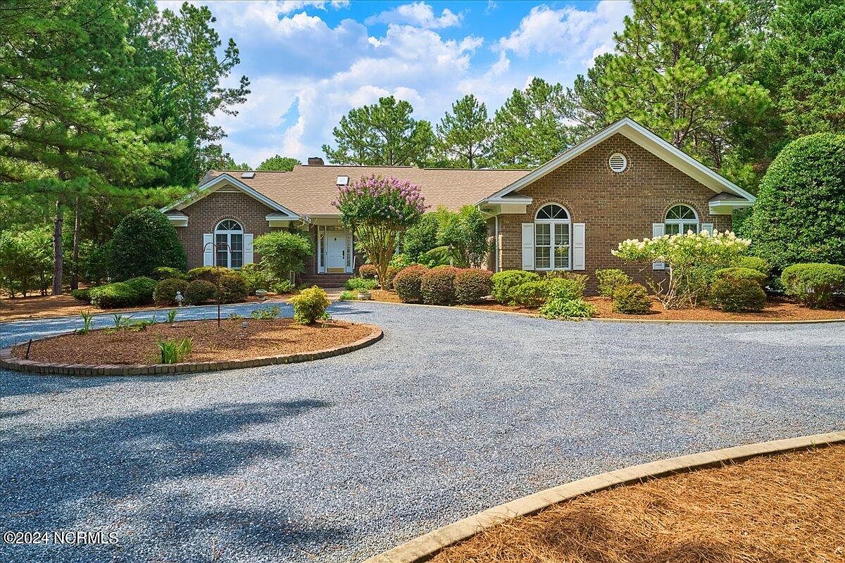 26 Ashkirk Drive, Pinehurst, NC 28374 Zillow
