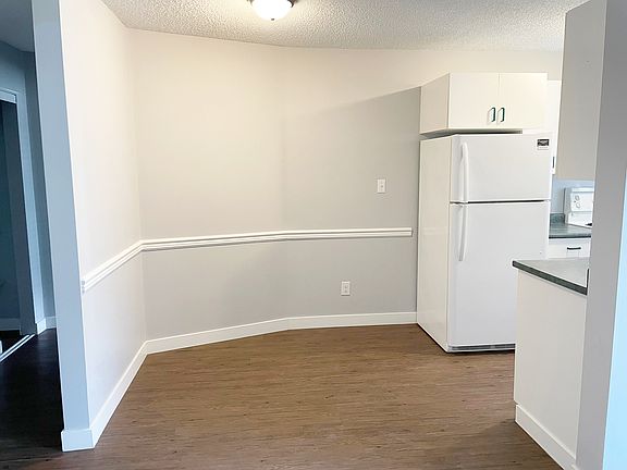 5th image of 9501 Manning Ave #851609