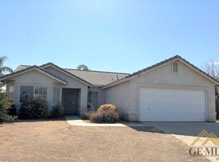 7208 Pecan Ct, Bakersfield, CA 93313
