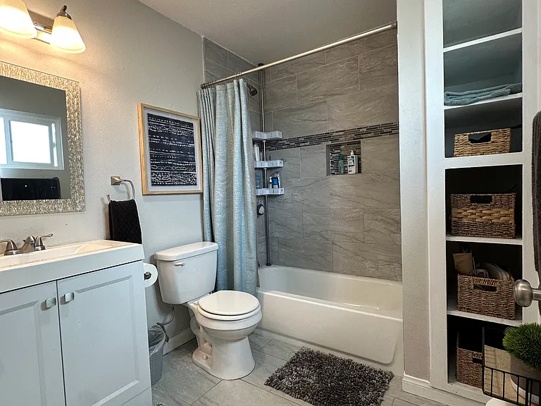 514 Luna Dr — Photo 9