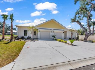 151 Hallandale Ln, Murrells Inlet, SC 29576