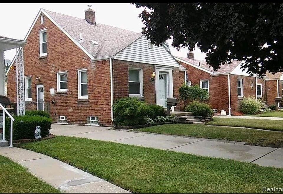 1st image of Andover Dr