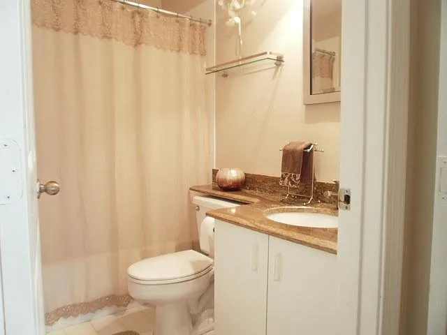 6365 Lansdowne Cir — Photo 21