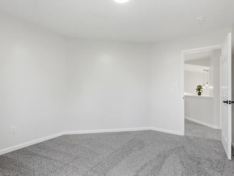10516 Beacon Ln — Photo 32