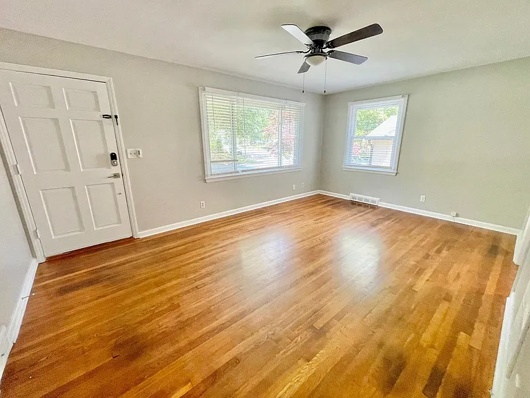 2306 Dellwood Dr — Photo 12