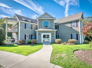 215 Longmeadow Rd UNIT 403, Taunton, MA 02780