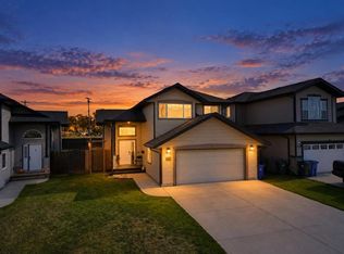 5256 W 48 Street Close, Innisfail, AB T4G0B9